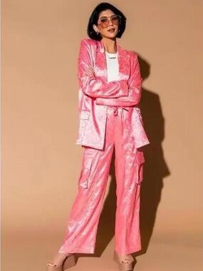 Dressed in LALA Pink Floral Satin Cargo Pantsuit and Blazer Set - 2XL